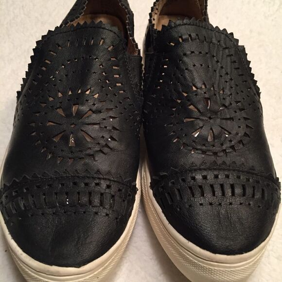 SEYCHELLES - SO NICE - LASER CUT SLIP-ON SNEAKERS - Picture 1 of 6